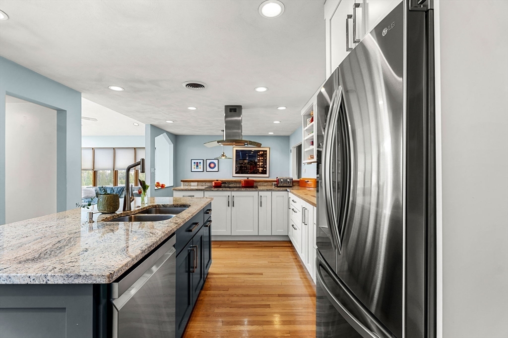 58 Leicester Road Marblehead, MA 01945 - Photo 13 of 42