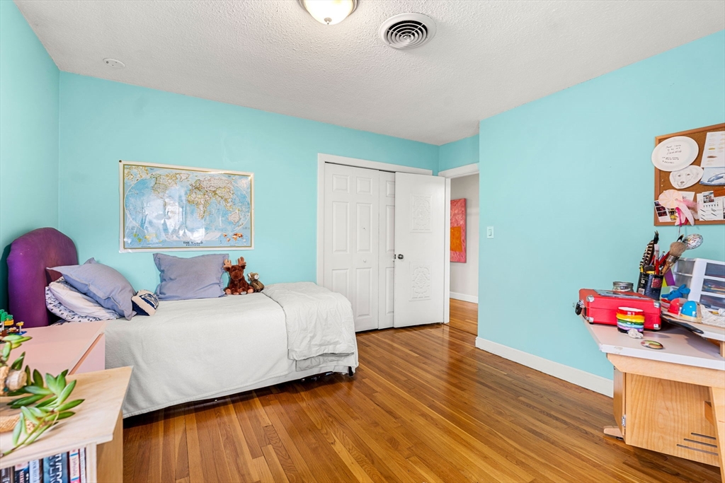 58 Leicester Road Marblehead, MA 01945 - Photo 25 of 42