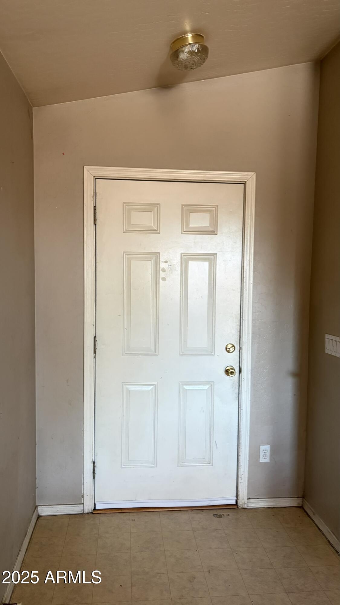 6419 West Watkins Street Phoenix, AZ 85043 - Photo 16 of 59 IMG_0996