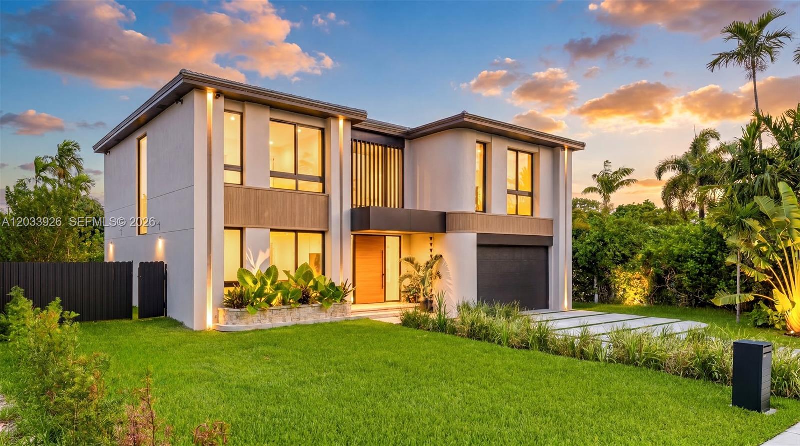 5854 Southwest 30th Street Miami, FL 33155 - Photo 8 of 53