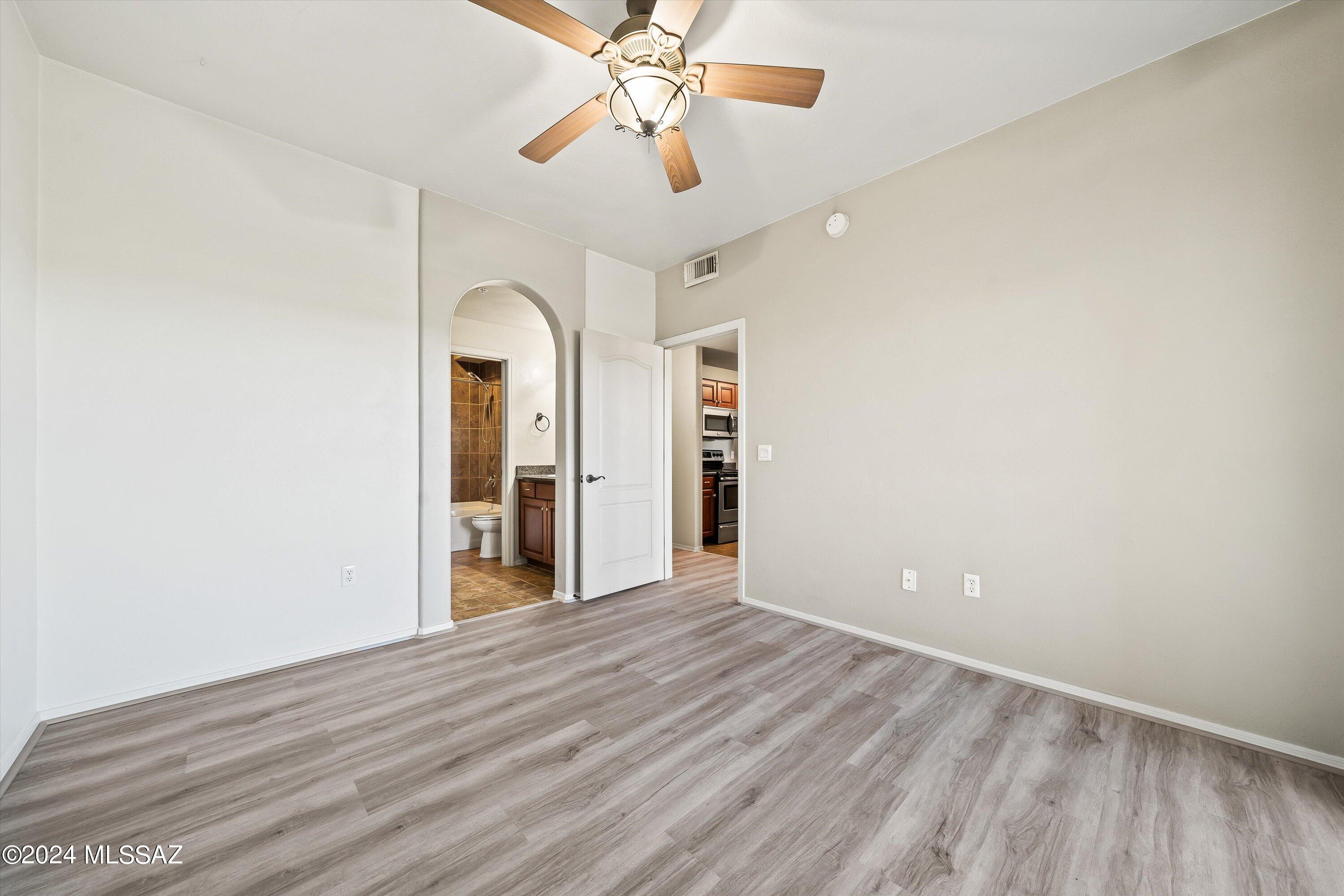 2550 East River Road, Unit 20302 Tucson, AZ 85718 - Photo 21 of 39