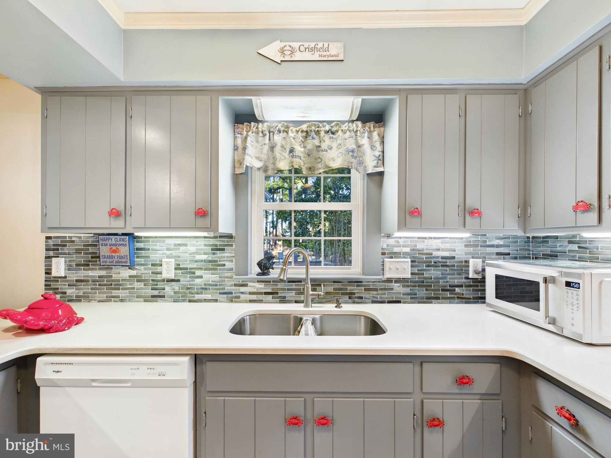 5046 Manokin Road Crisfield, MD 21817 - Photo 9 of 72 Custom Crisfield Kitchen
