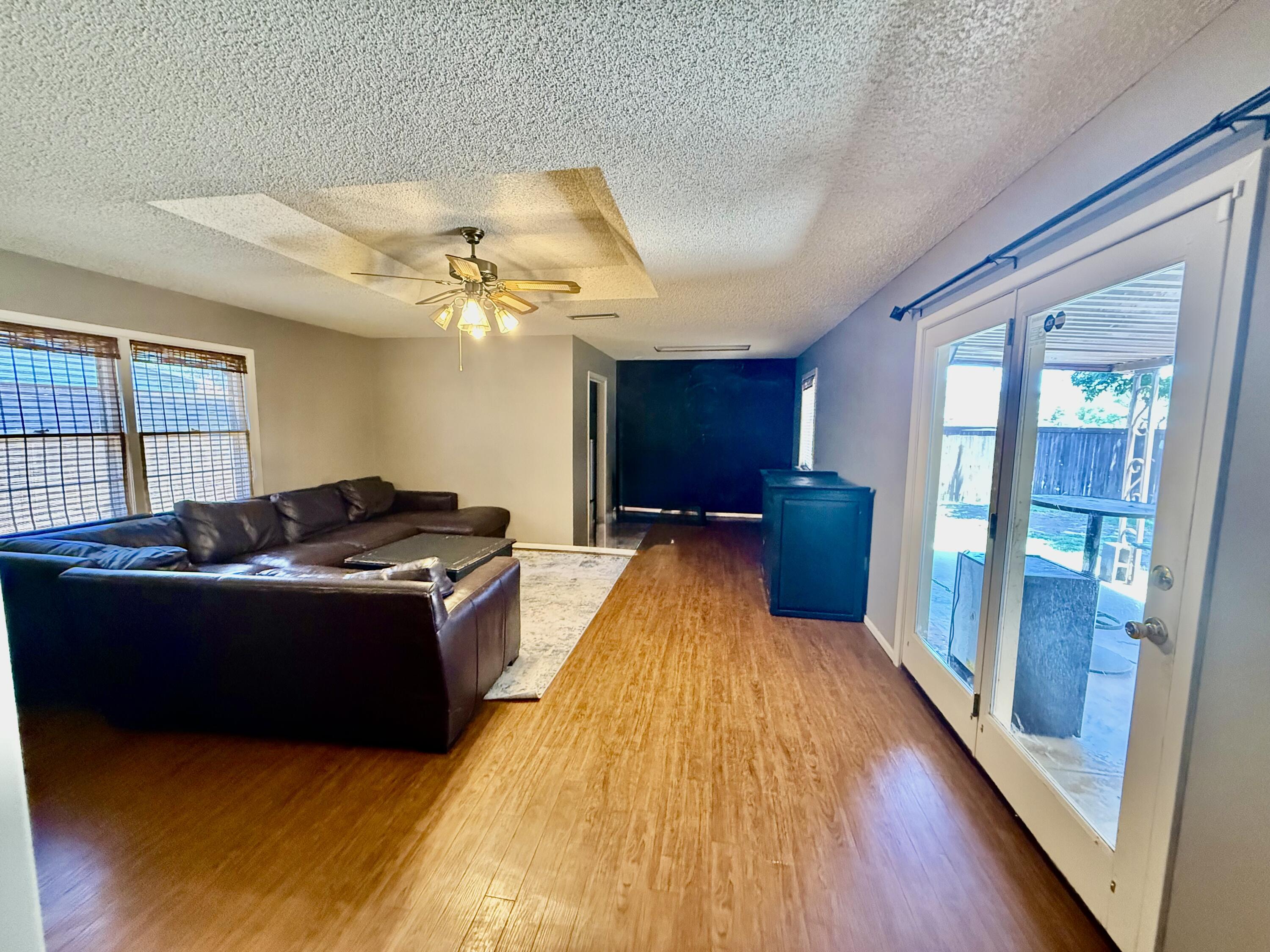 4604 27th Street Lubbock, TX 79410 - Photo 12 of 21 IMG_3968
