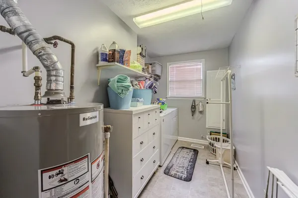 $474,900 | 6935 Hall Road, Greenbrier, TN 37073