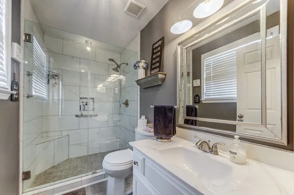 $474,900 | 6935 Hall Road, Greenbrier, TN 37073