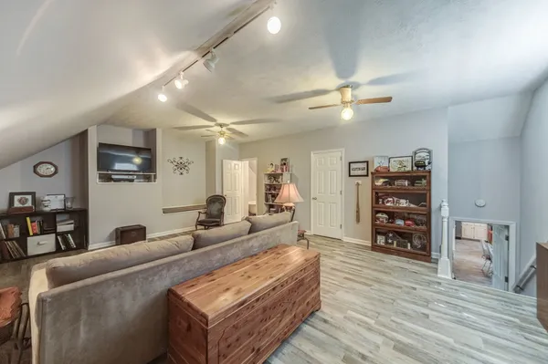 $474,900 | 6935 Hall Road, Greenbrier, TN 37073