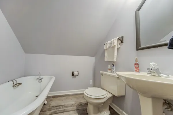 $474,900 | 6935 Hall Road, Greenbrier, TN 37073
