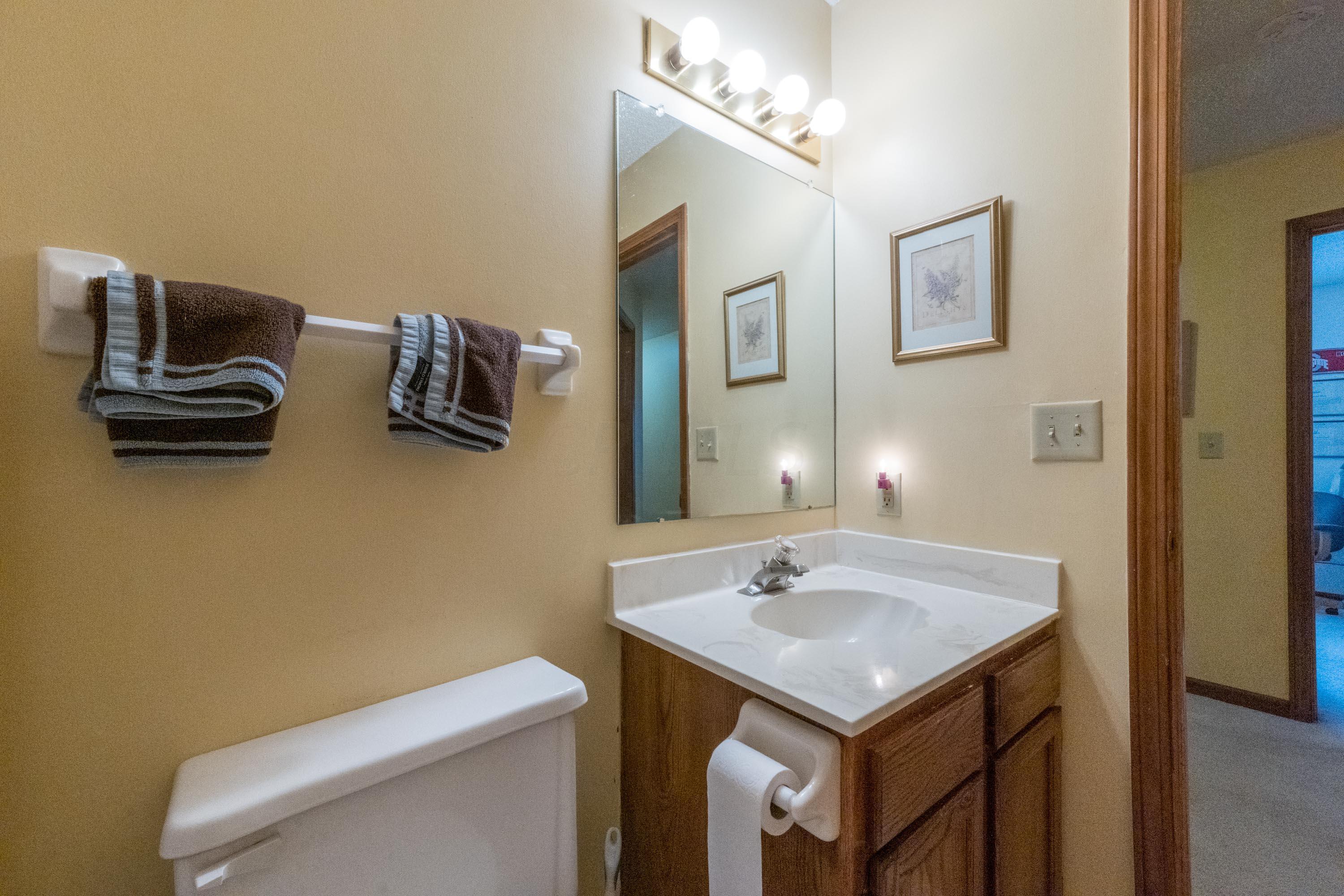 664 Ridenour Road Columbus, OH 43230 - Photo 44 of 77 041P1703867