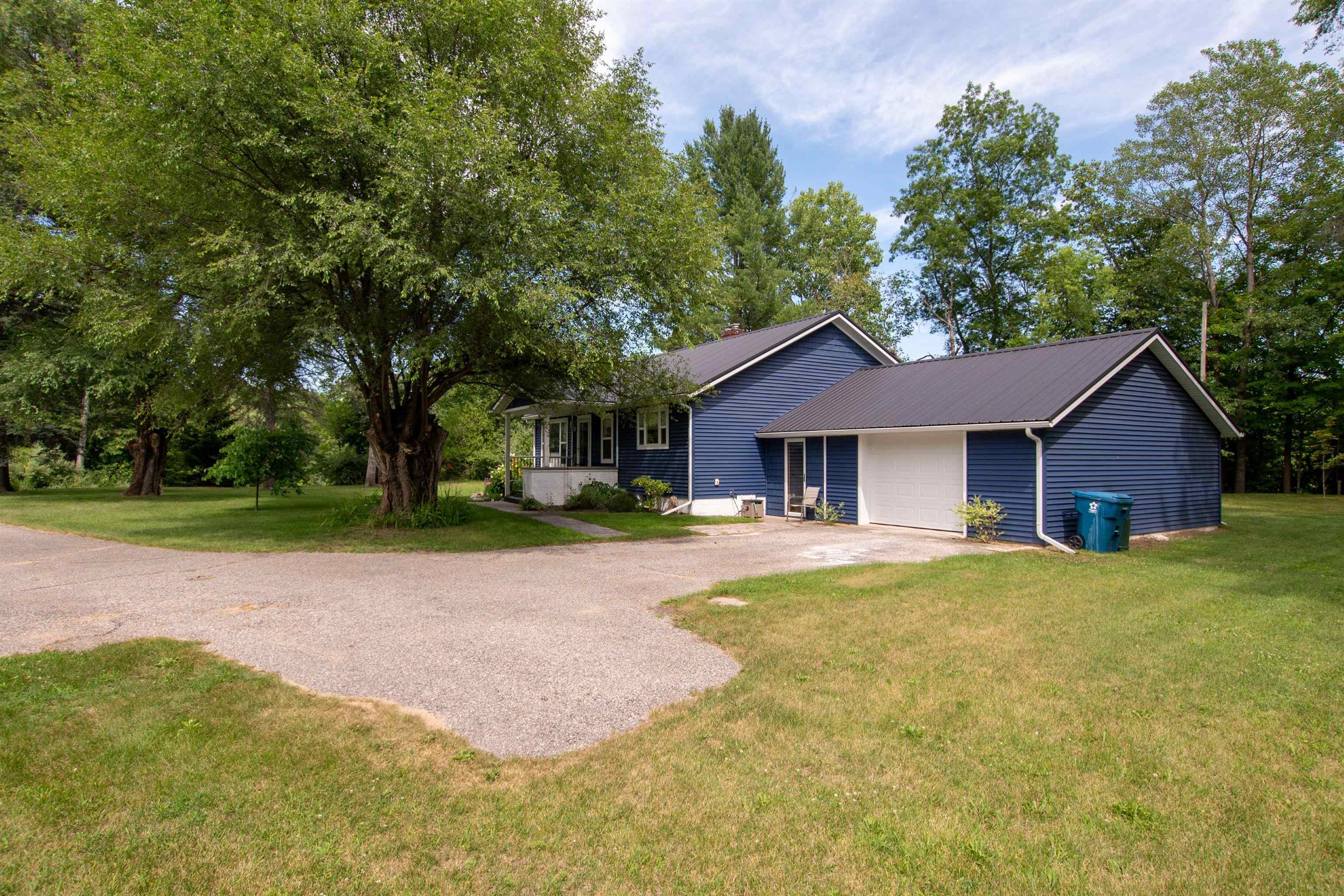 2729 Glidden Road Beaverton, MI 48612 - Photo 5 of 26
