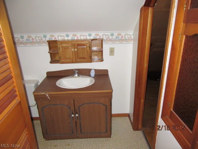 992 Hanley Road Cleveland, OH 44124 - Photo 19 of 27