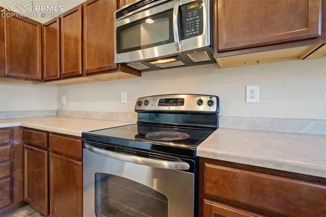 2305 Reed Grass Way Colorado Springs, CO 80915 - Photo 10 of 48