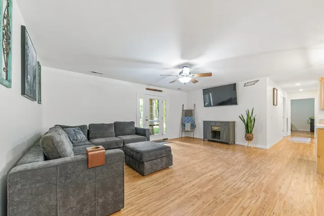 $424,900 | 812 Good Hope Road, Leoma, TN 38468