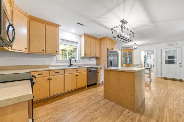 $424,900 | 812 Good Hope Road, Leoma, TN 38468