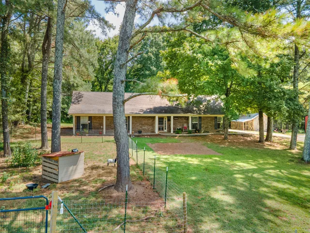 $424,900 | 812 Good Hope Road, Leoma, TN 38468