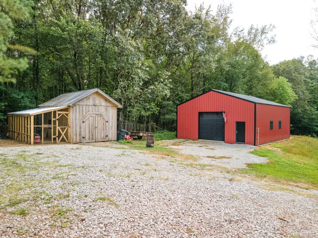 $424,900 | 812 Good Hope Road, Leoma, TN 38468