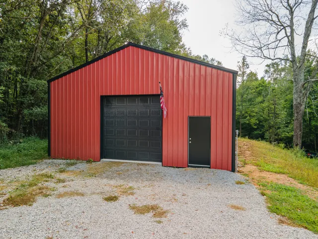 $424,900 | 812 Good Hope Road, Leoma, TN 38468
