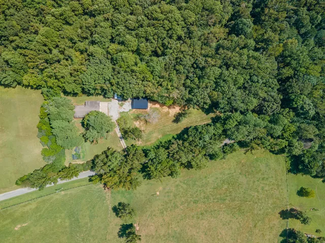 $424,900 | 812 Good Hope Road, Leoma, TN 38468