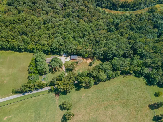 $424,900 | 812 Good Hope Road, Leoma, TN 38468