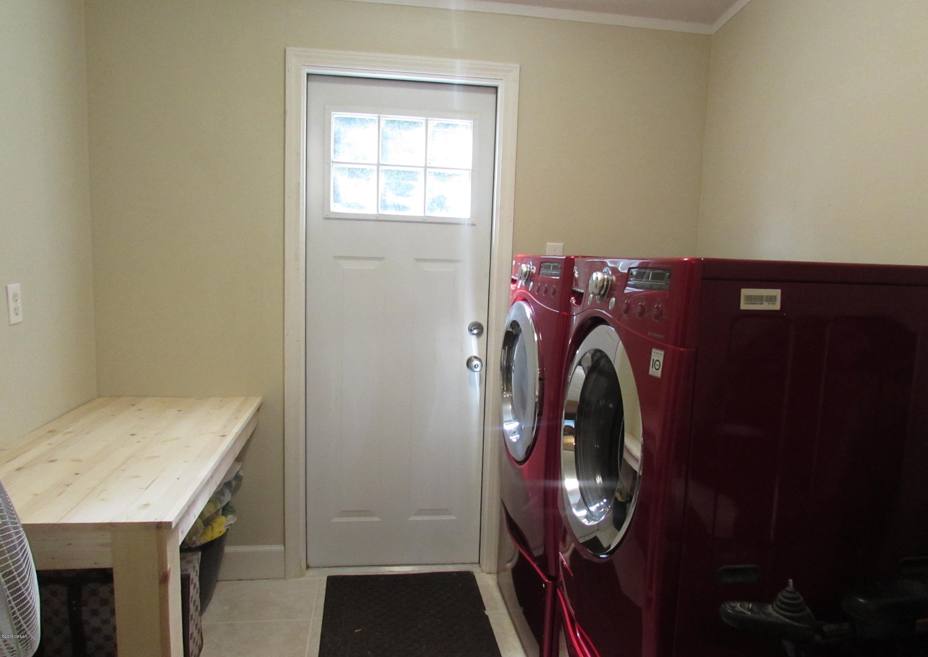 616 Vaughn Road Port Orange, FL 32127 - Photo 16 of 17 Laundry Room