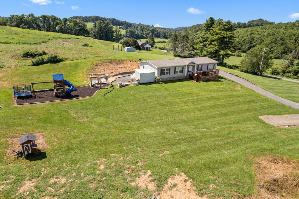 3448 Greenberry Road Fancy Gap, VA 24328 - Photo 10 of 38 Gallery Image 10