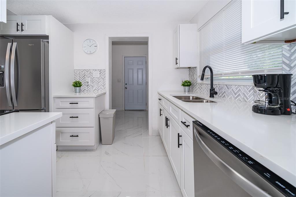 5815 Wolf Road Orlando, FL 32808 - Photo 14 of 22 Gallery Image 14