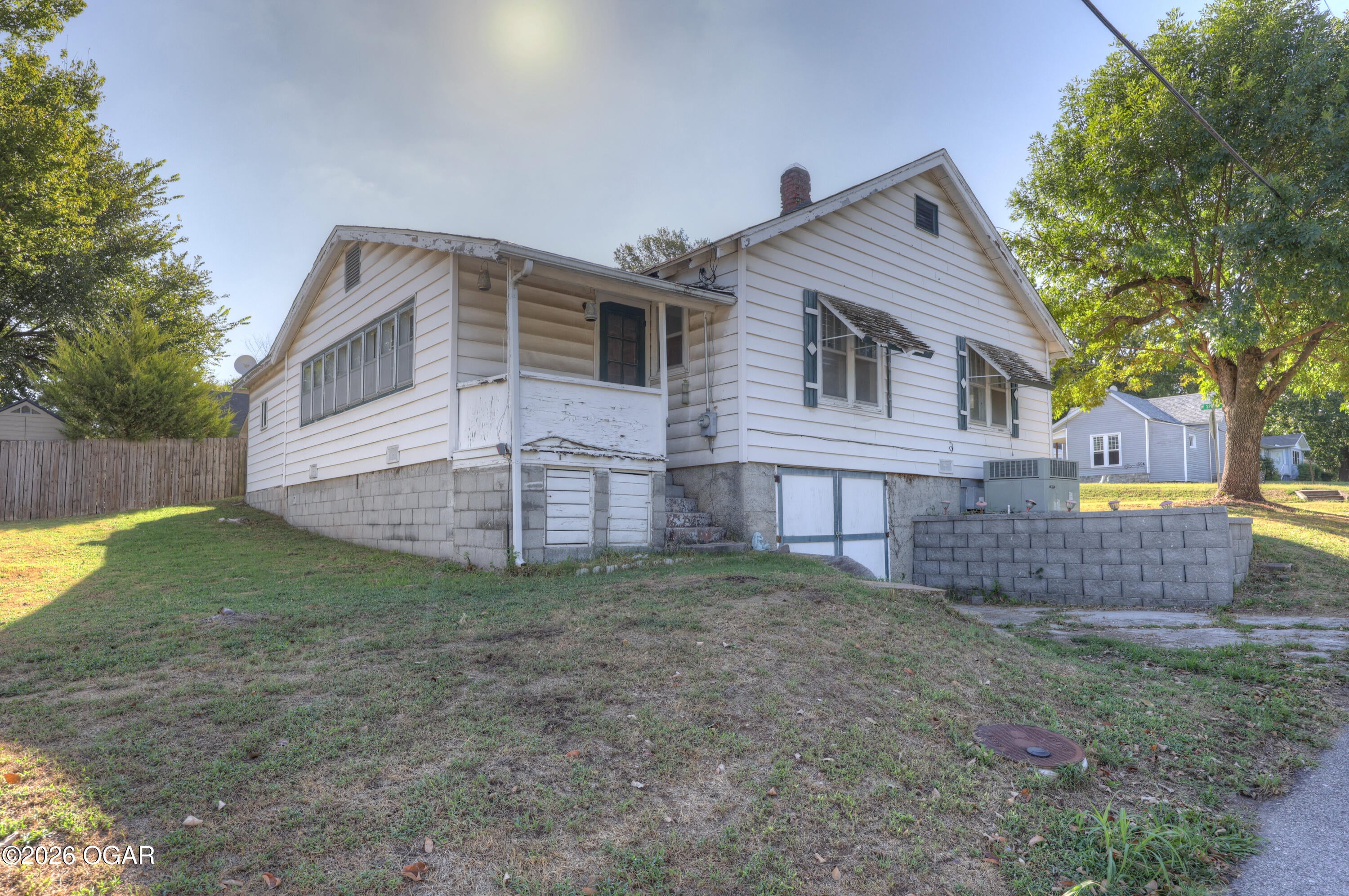 528 West Spring Street Neosho, MO 64850 - Photo 3 of 16 Gallery Image 3