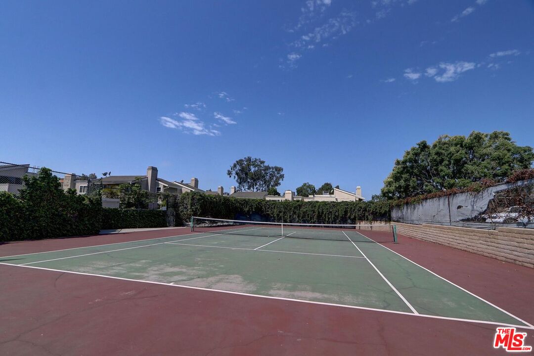 1275 Seacliff Court, Unit 5 Ventura, CA 93003 - Photo 20 of 25 a view of a tennis court