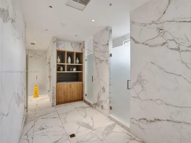 $3,850 | 90 Southwest 3rd Street, Unit 2809, Miami, FL 33130