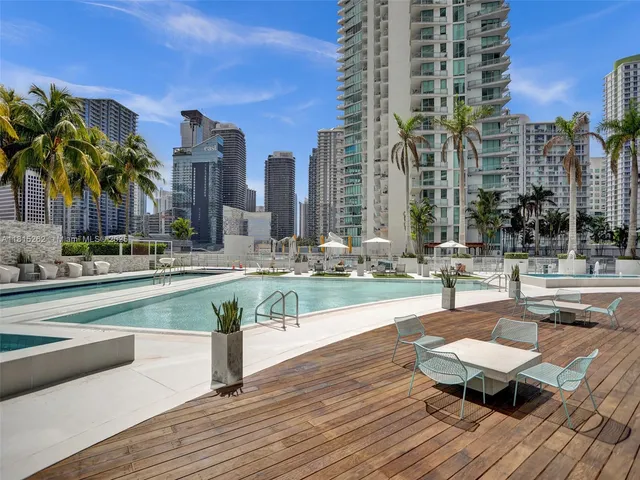 $3,850 | 90 Southwest 3rd Street, Unit 2809, Miami, FL 33130