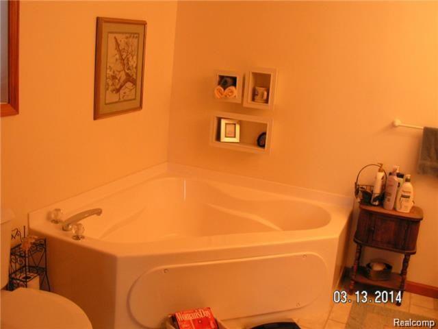 3172 West Stanley Road Mount Morris, MI 48458 - Photo 14 of 22 Master Bath 3.jpg