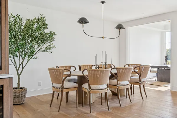 $1,895,000 | 2416 Commerce Boulevard, Unit A1, Mound, MN 55364