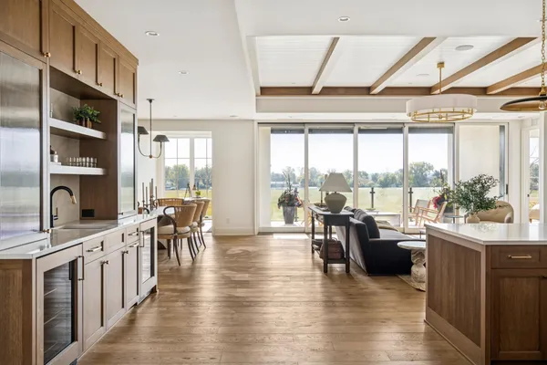 $1,895,000 | 2416 Commerce Boulevard, Unit A1, Mound, MN 55364