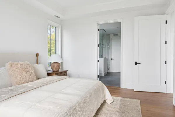 $1,895,000 | 2416 Commerce Boulevard, Unit A1, Mound, MN 55364