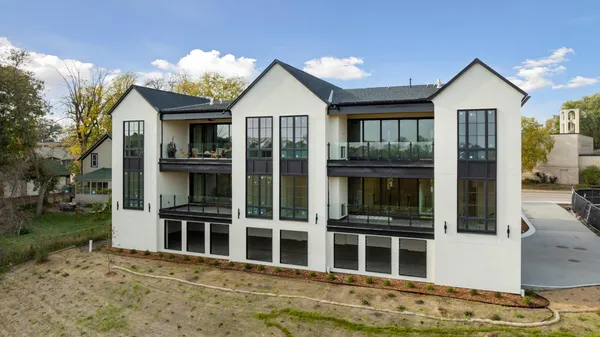 $1,895,000 | 2416 Commerce Boulevard, Unit A1, Mound, MN 55364