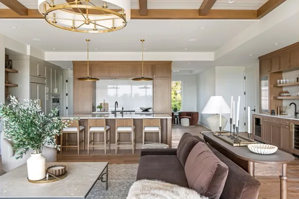 $1,895,000 | 2416 Commerce Boulevard, Unit A1, Mound, MN 55364