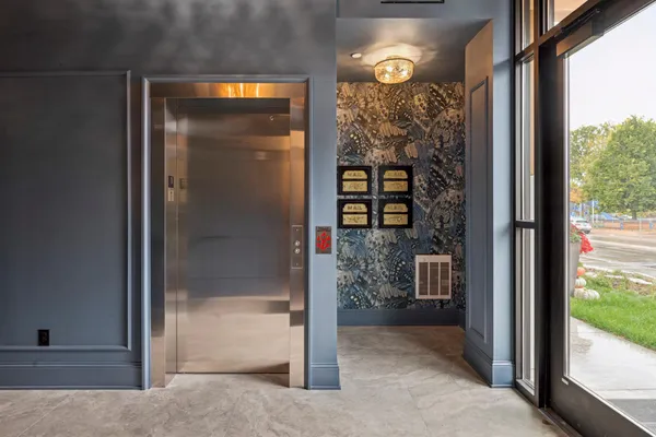 $1,895,000 | 2416 Commerce Boulevard, Unit A1, Mound, MN 55364