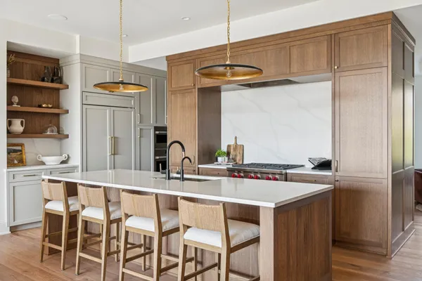 $1,895,000 | 2416 Commerce Boulevard, Unit A1, Mound, MN 55364