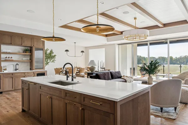 $1,895,000 | 2416 Commerce Boulevard, Unit A1, Mound, MN 55364