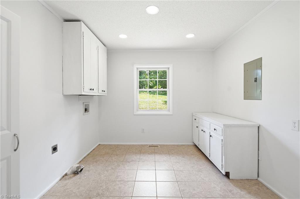 3902 Clapp Mill Road Burlington, NC 27215 - Photo 20 of 25 Laundry