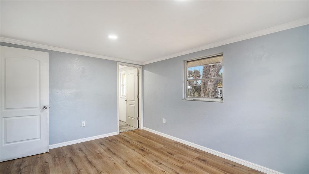 1203 Pineland Avenue Venice, FL 34285 - Photo 15 of 39