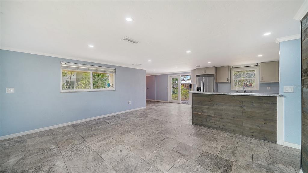 1203 Pineland Avenue Venice, FL 34285 - Photo 4 of 39