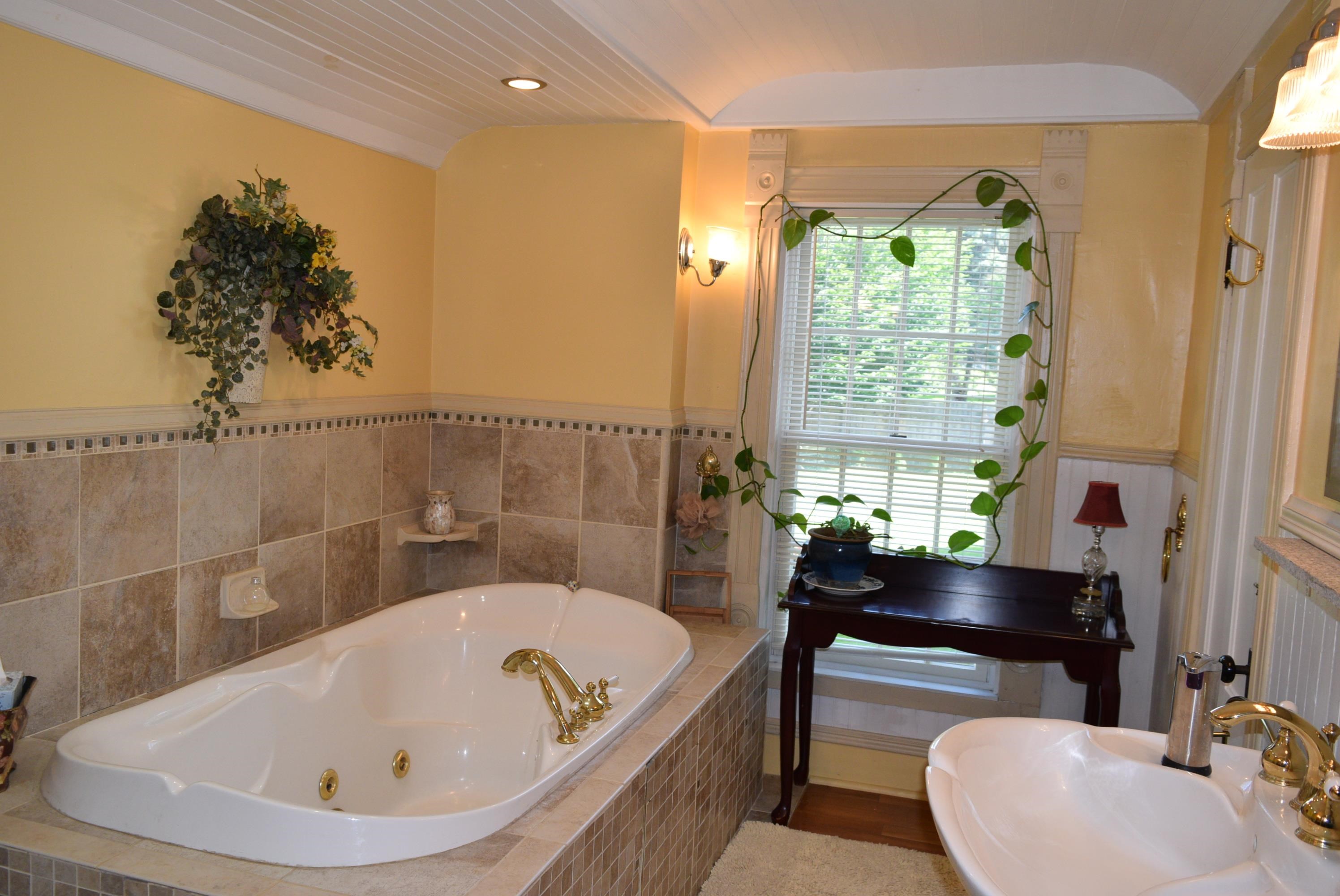 31 Maple Street Hardwick, VT 05843 - Photo 20 of 40 Gallery Image 20