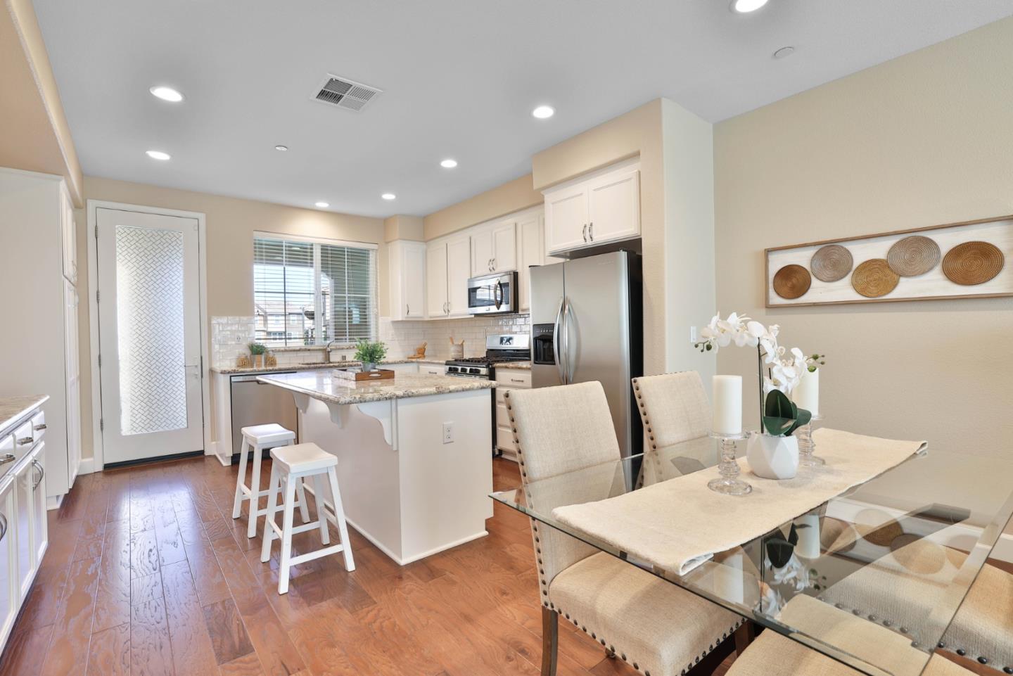 5740 Oceanspray Road Newark, CA 94560 - Photo 8 of 30 Gallery Image 8