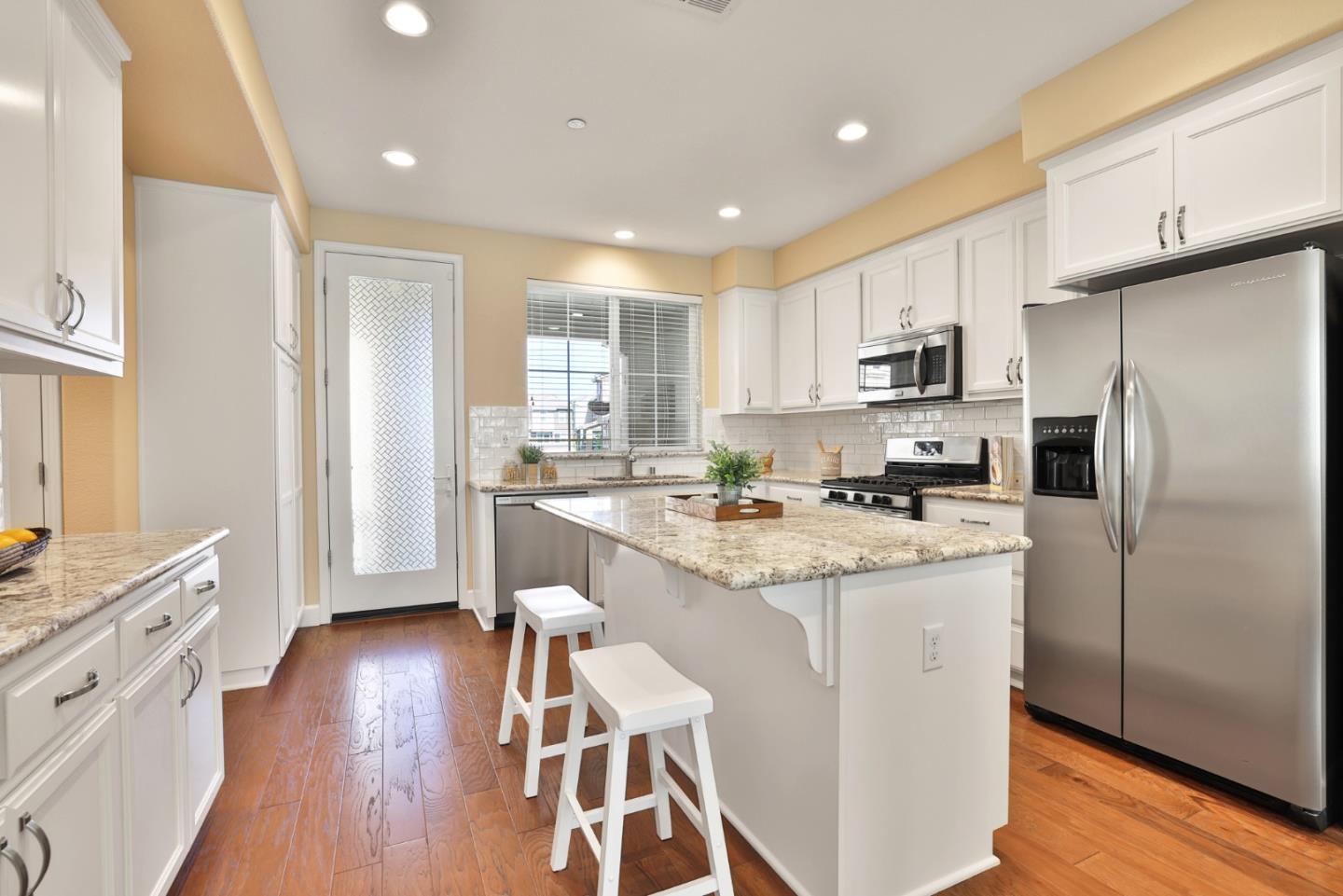 5740 Oceanspray Road Newark, CA 94560 - Photo 9 of 30 Gallery Image 9