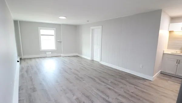 $1,699 | 7 High Street, Unit 11, Clinton, MA 01510