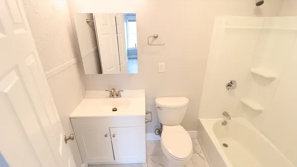 $1,699 | 7 High Street, Unit 11, Clinton, MA 01510