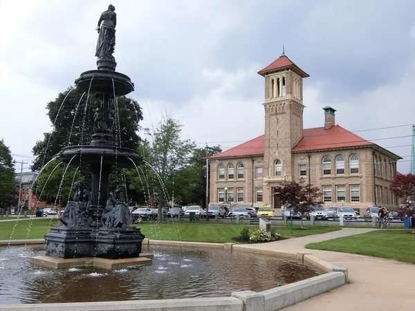 $1,699 | 7 High Street, Unit 11, Clinton, MA 01510