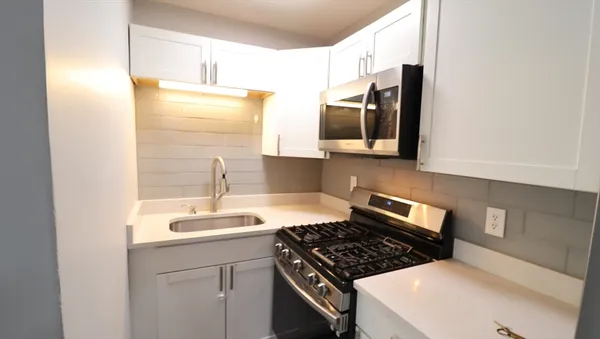 $1,699 | 7 High Street, Unit 11, Clinton, MA 01510