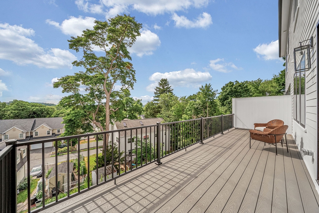 20 Crescent Road, Unit 20 Needham, MA 02494 - Photo 32 of 33