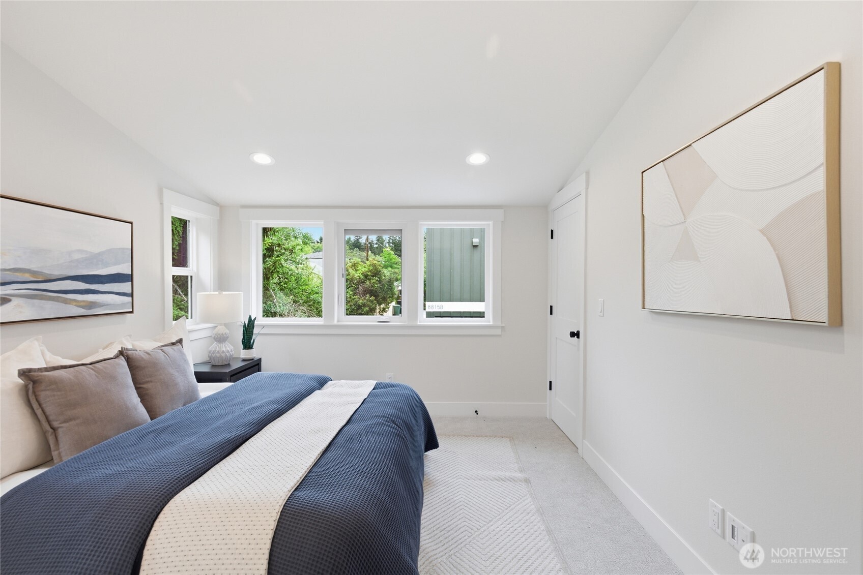 8817 Densmore Avenue North Seattle, WA 98103 - Photo 15 of 26
